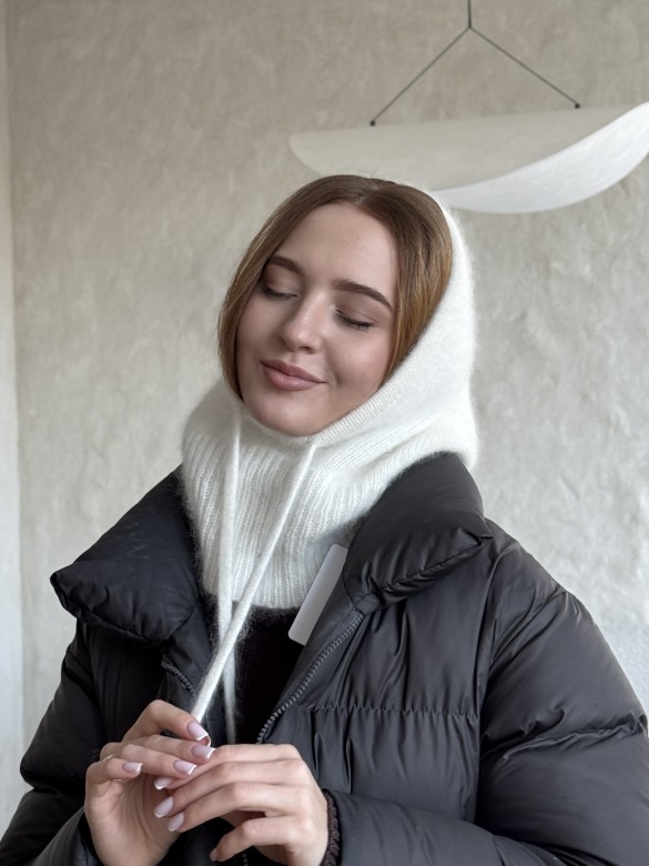 Капор ангоровий молочний