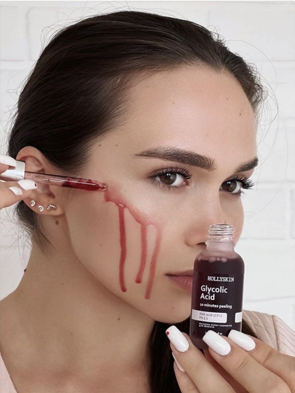 Кислотна сироватка-пілінг для обличчя HOLLYSKIN Glycolic Acid