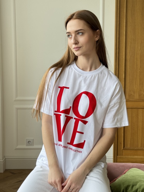 Футболка LOVE біла