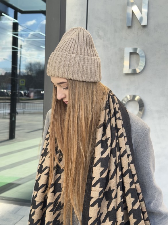 Шапка Бомбер бежева
